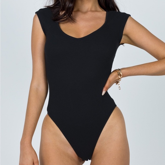Princess Polly Tops - NWT Princess Polly US4 Carey Bodysuit Black